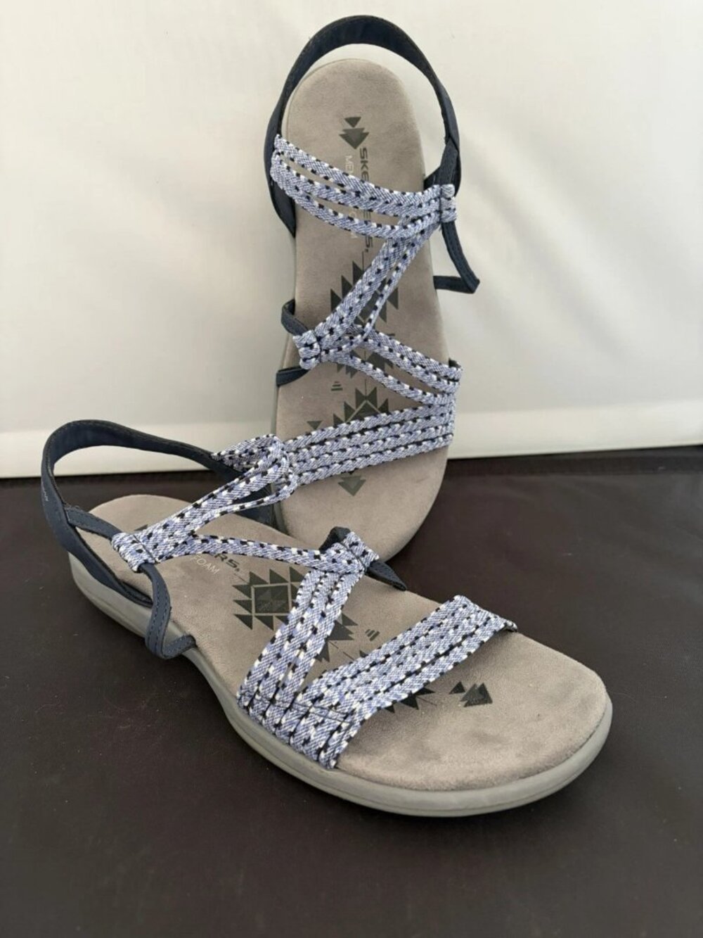 SKETCHERS Navy/light Blue Sandals Sz 9 Memory Foam Strappy NWOB